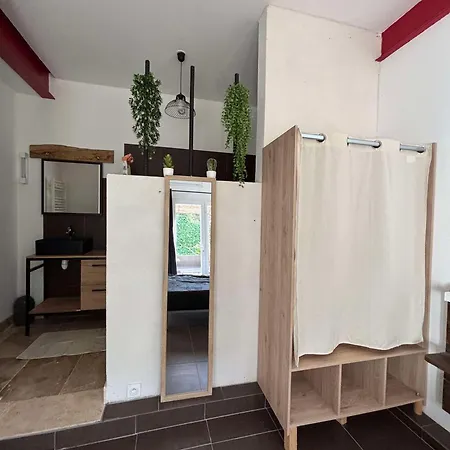 - Douceur Du Sud, Entre Et Campagne Alojamento de Acomodação e Pequeno-almoço