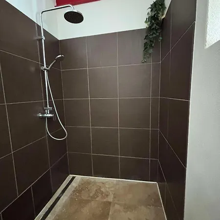 Frühstückspension - Douceur Du Sud, Entre Et Campagne