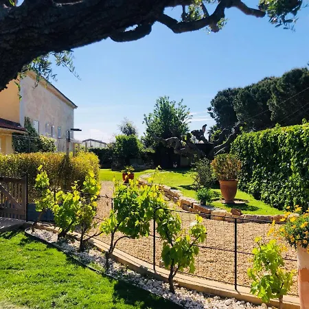 Bed & Breakfast - Douceur Du Sud, Entre Et Campagne