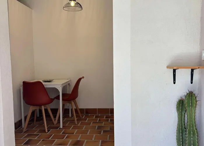 - Douceur Du Sud, Entre Et Campagne Йер